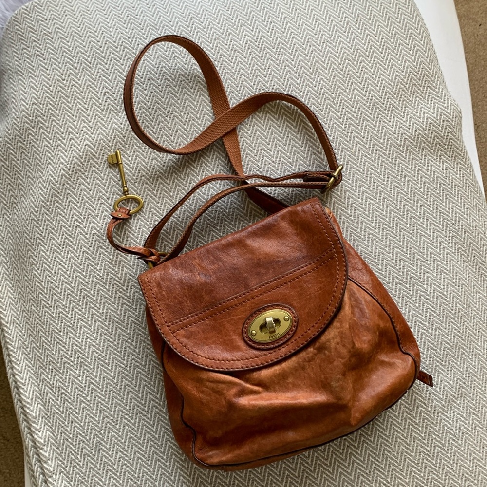 Vintage Fossil MADDOX leather saddle bag purse
